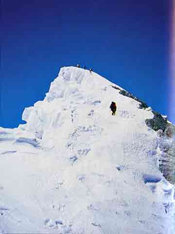 
Last 50m To Everest Summit took 45 minutes - Everest & Oyu book
